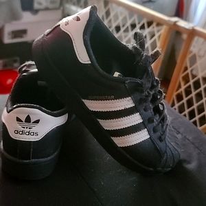 Shell top Adidas, kids size 2
